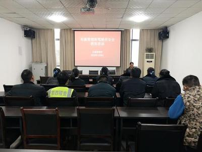 冬日學(xué)車全記錄 在風(fēng)雪中修煉成合格駕駛員